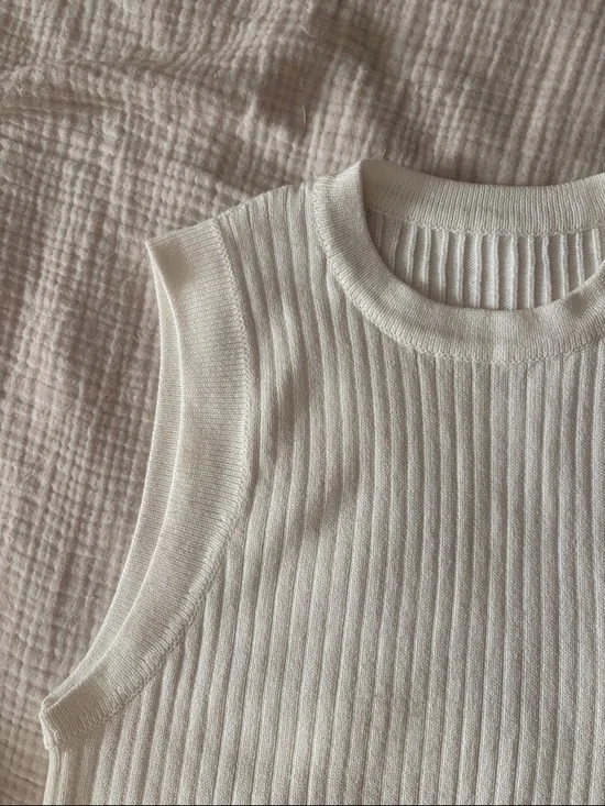 White Ribbed Swearer Tank - Picture 6 of 7